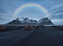 超开心！球迷赛后获得约克雷斯签名兴奋欢呼